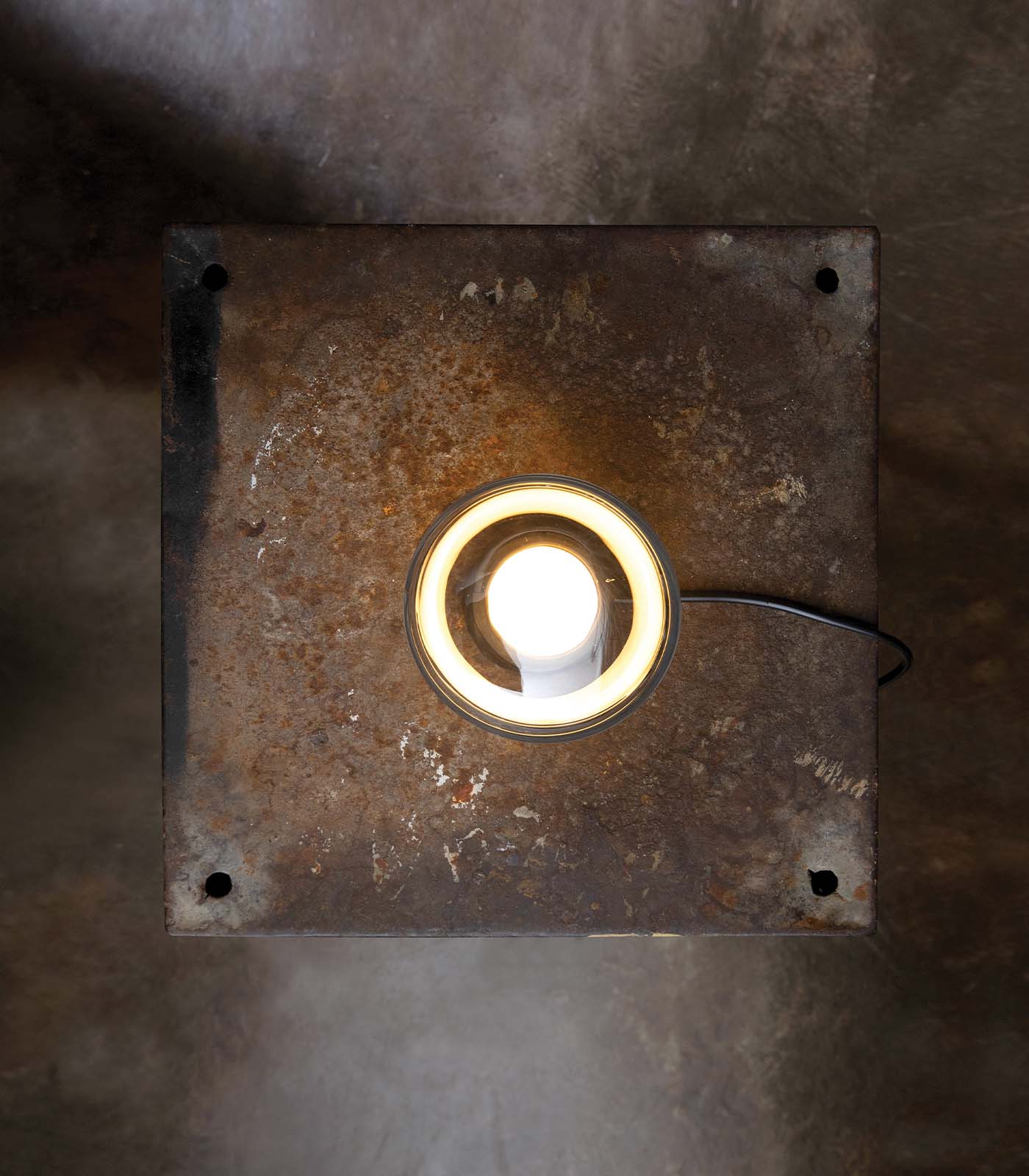 Agua Table Lamp - Image 5