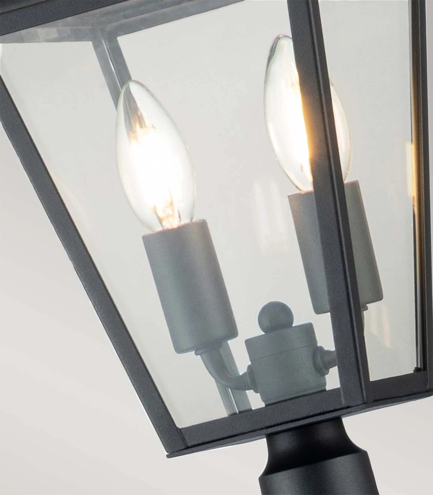 Alford Place 2lt Pole Light - Image 4
