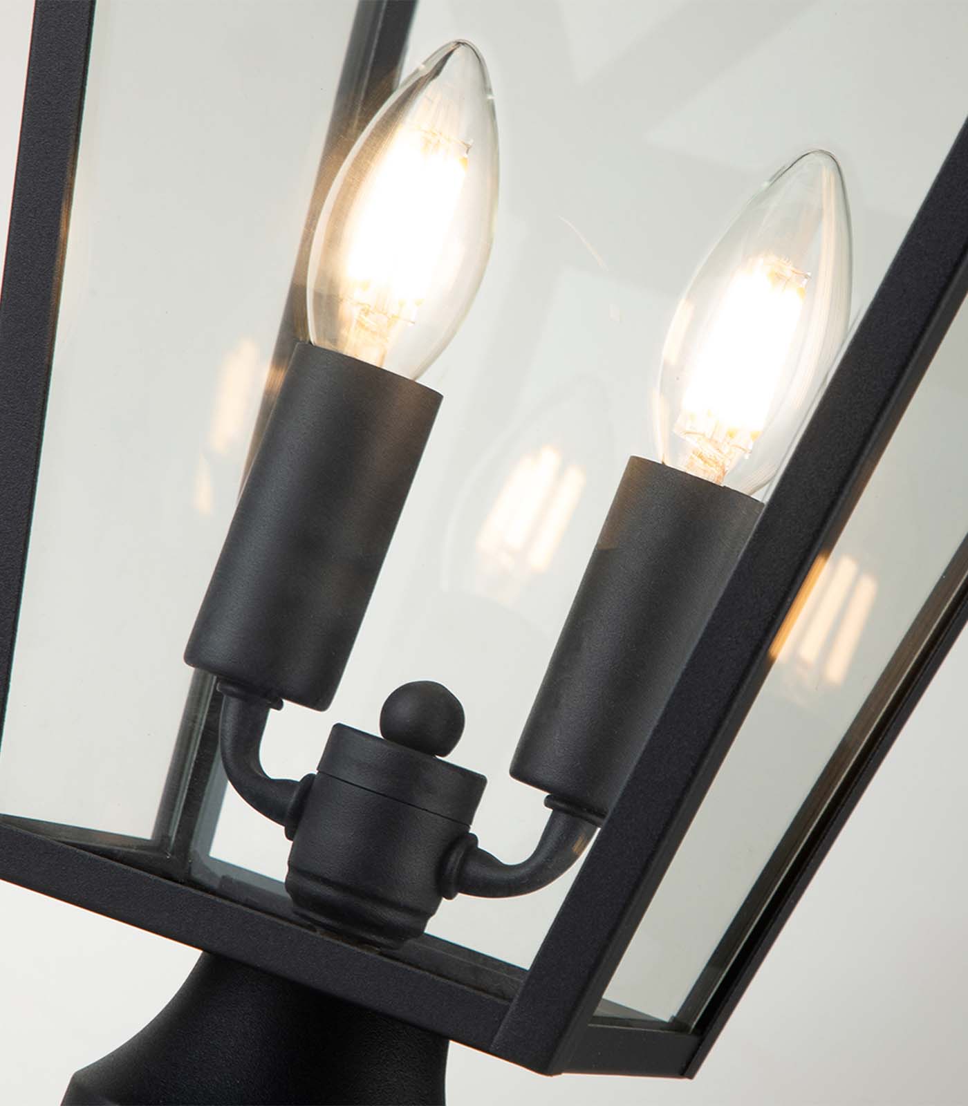 Alford Place Pedestal Light - Image 4