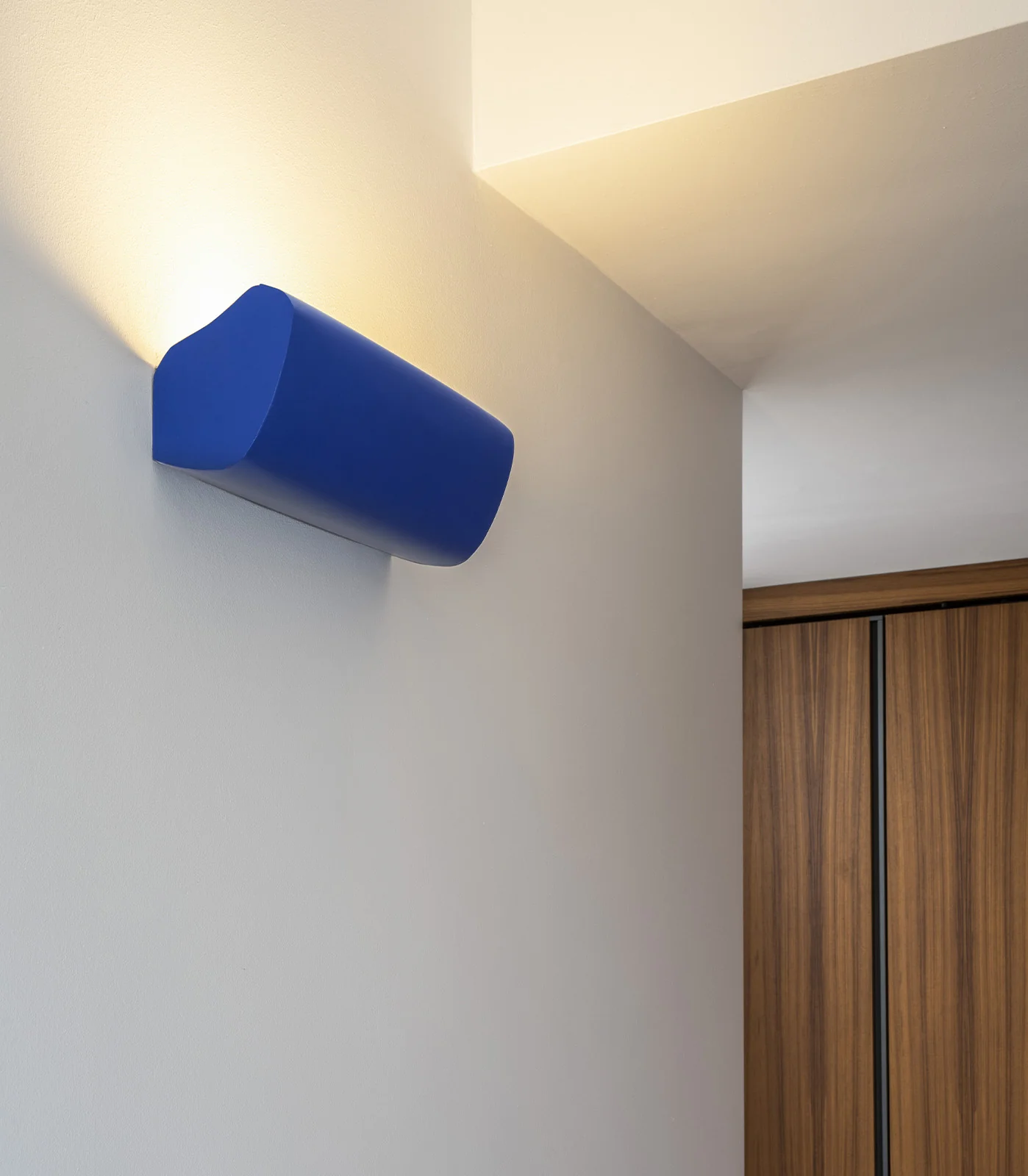 Applique Radieuse Wall Light - Image 3