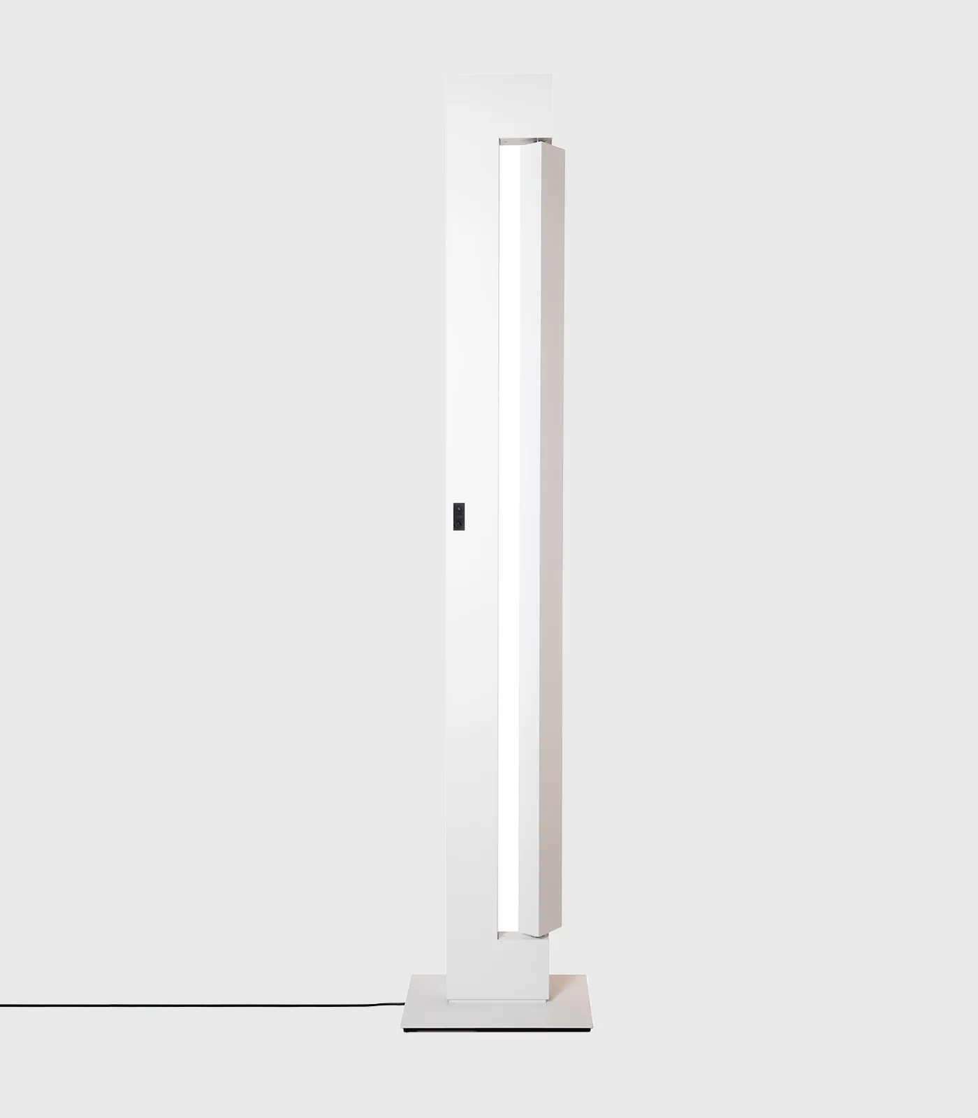 Ara Floor Lamp - Image 13