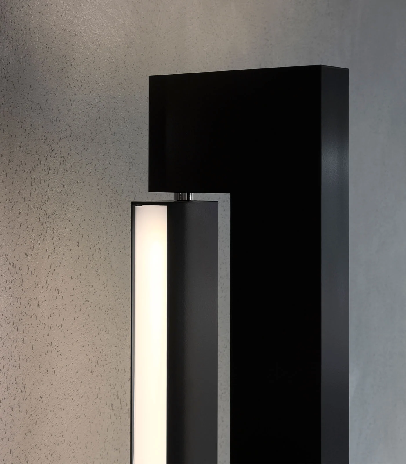 Ara Floor Lamp - Image 2