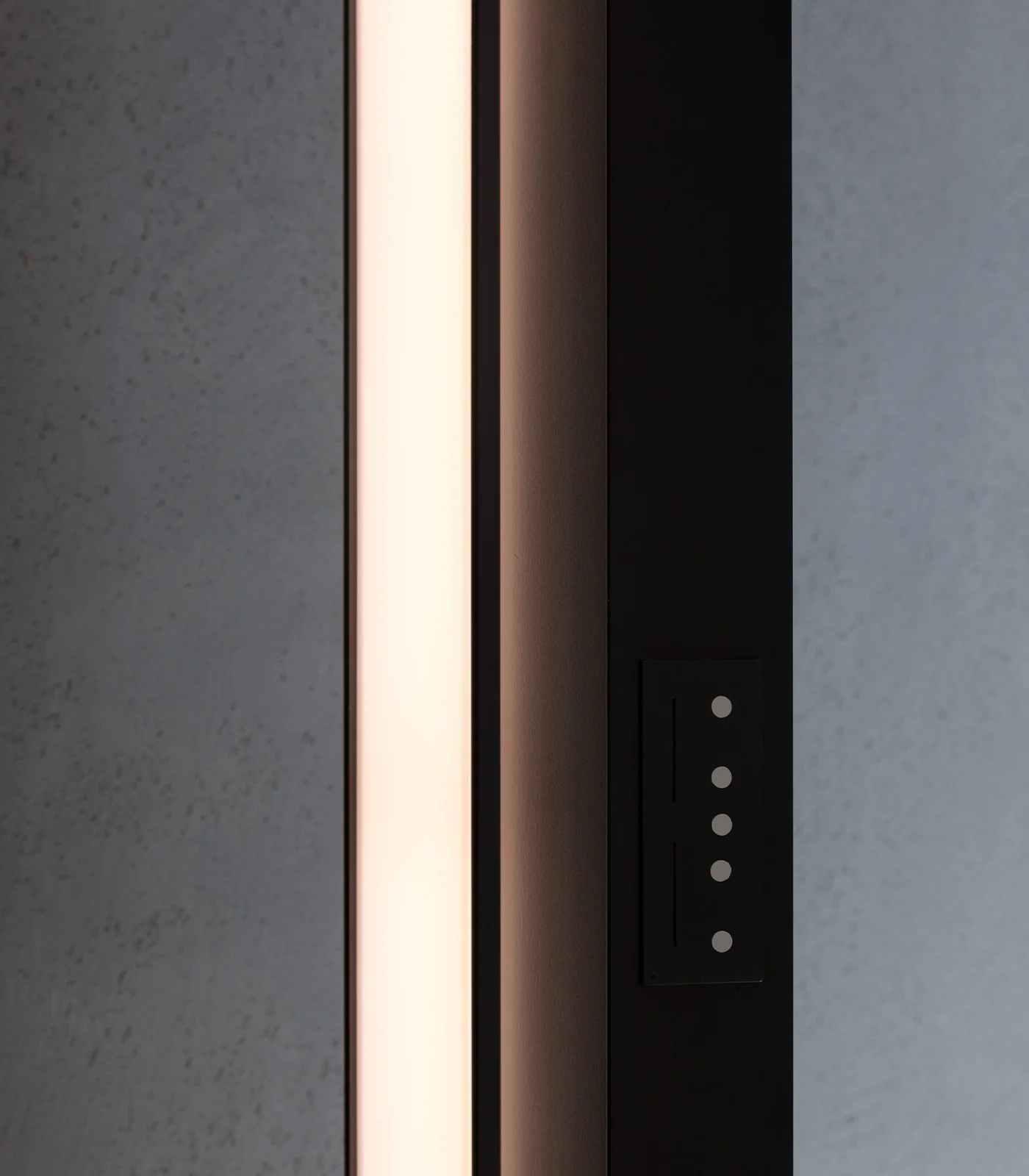 Ara Floor Lamp - Image 3