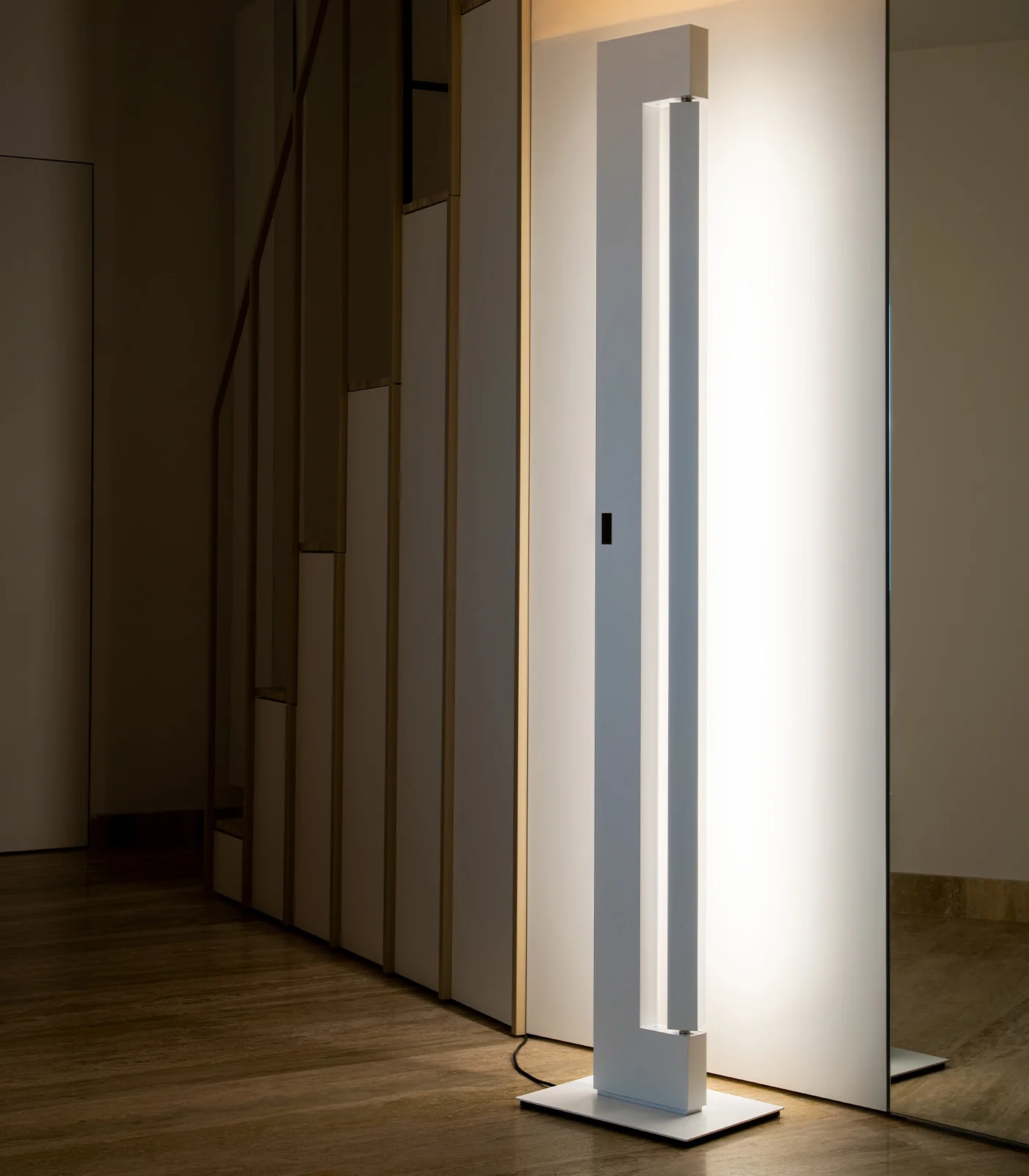 Ara Floor Lamp - Image 9