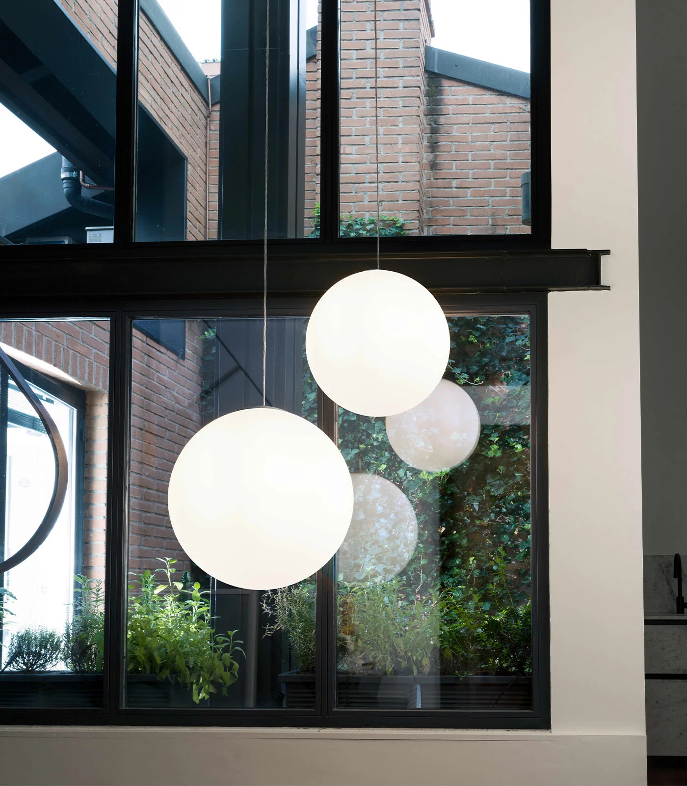 Asteroide Pendant Light - Image 2