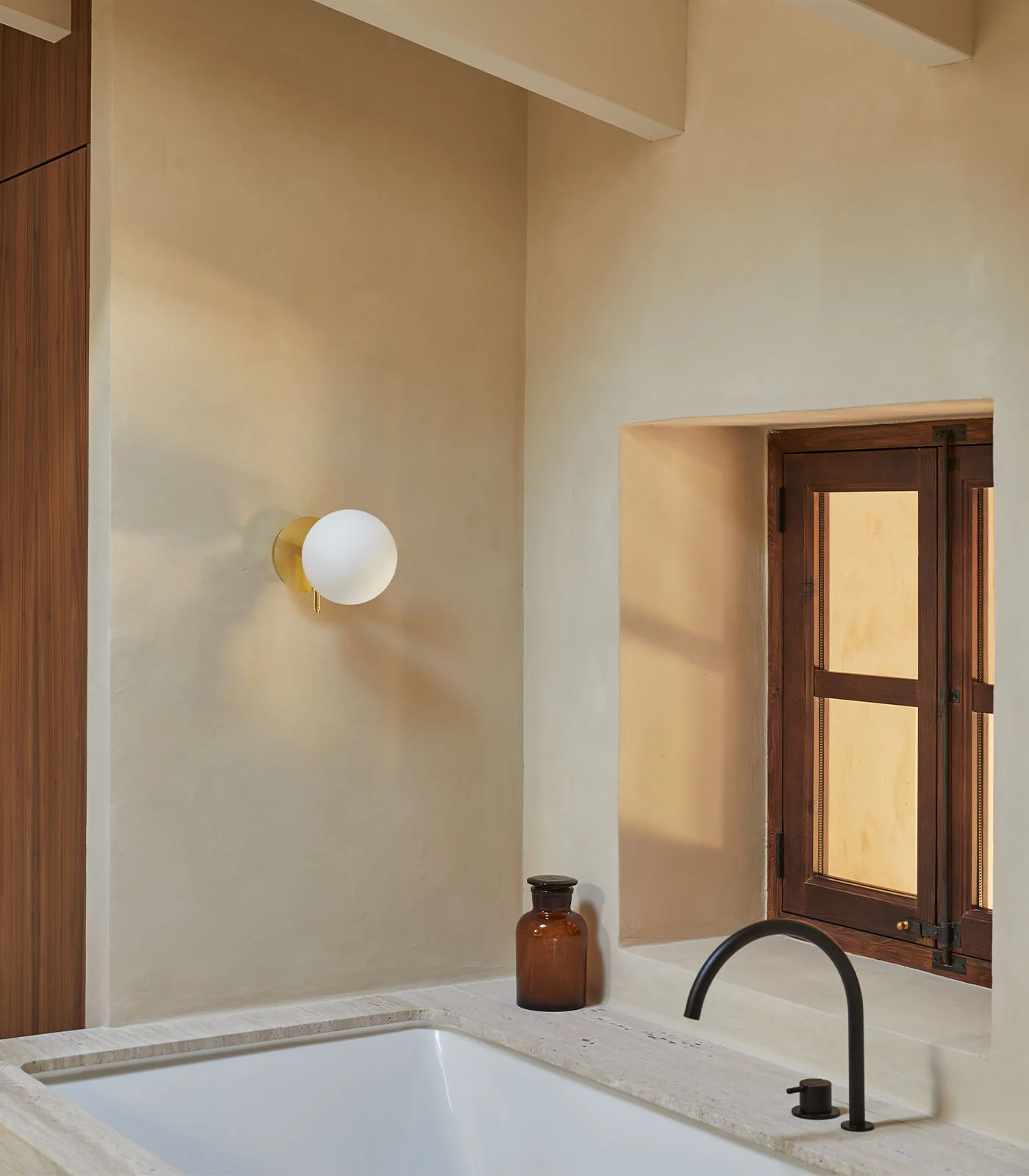 Atom Wall Light