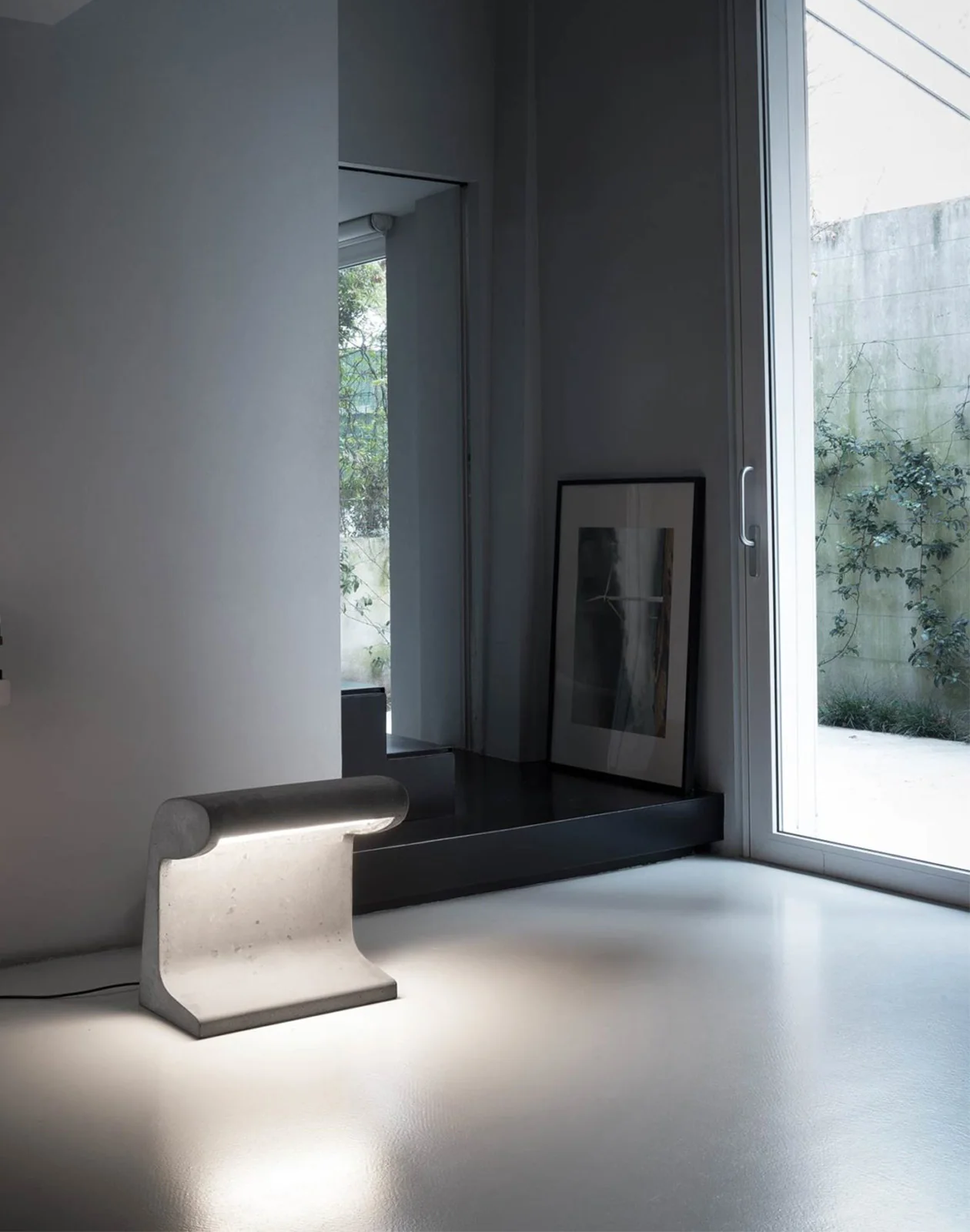Borne Béton Table Lamp - Image 3