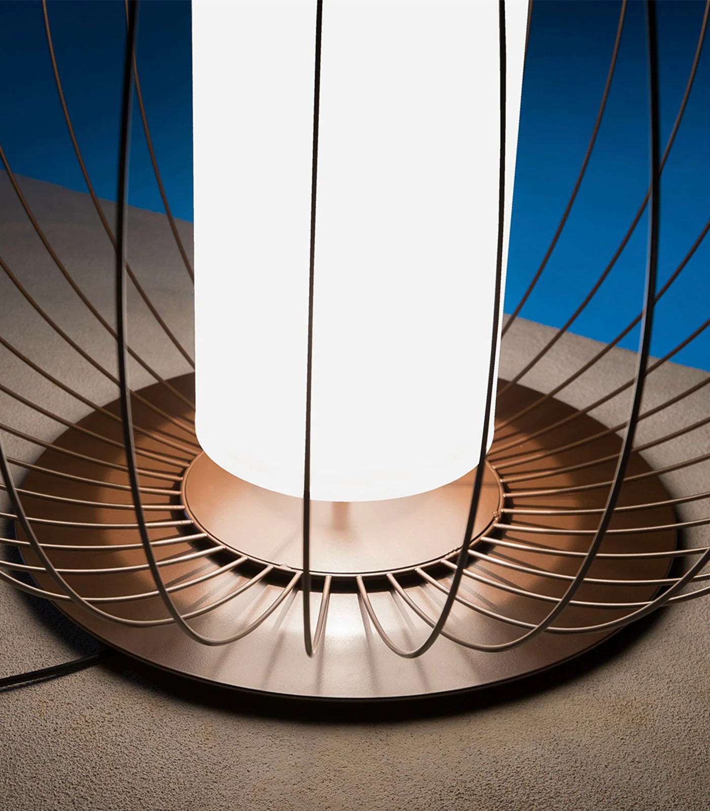 Cell Outdoor Floor Lamp - Image 3