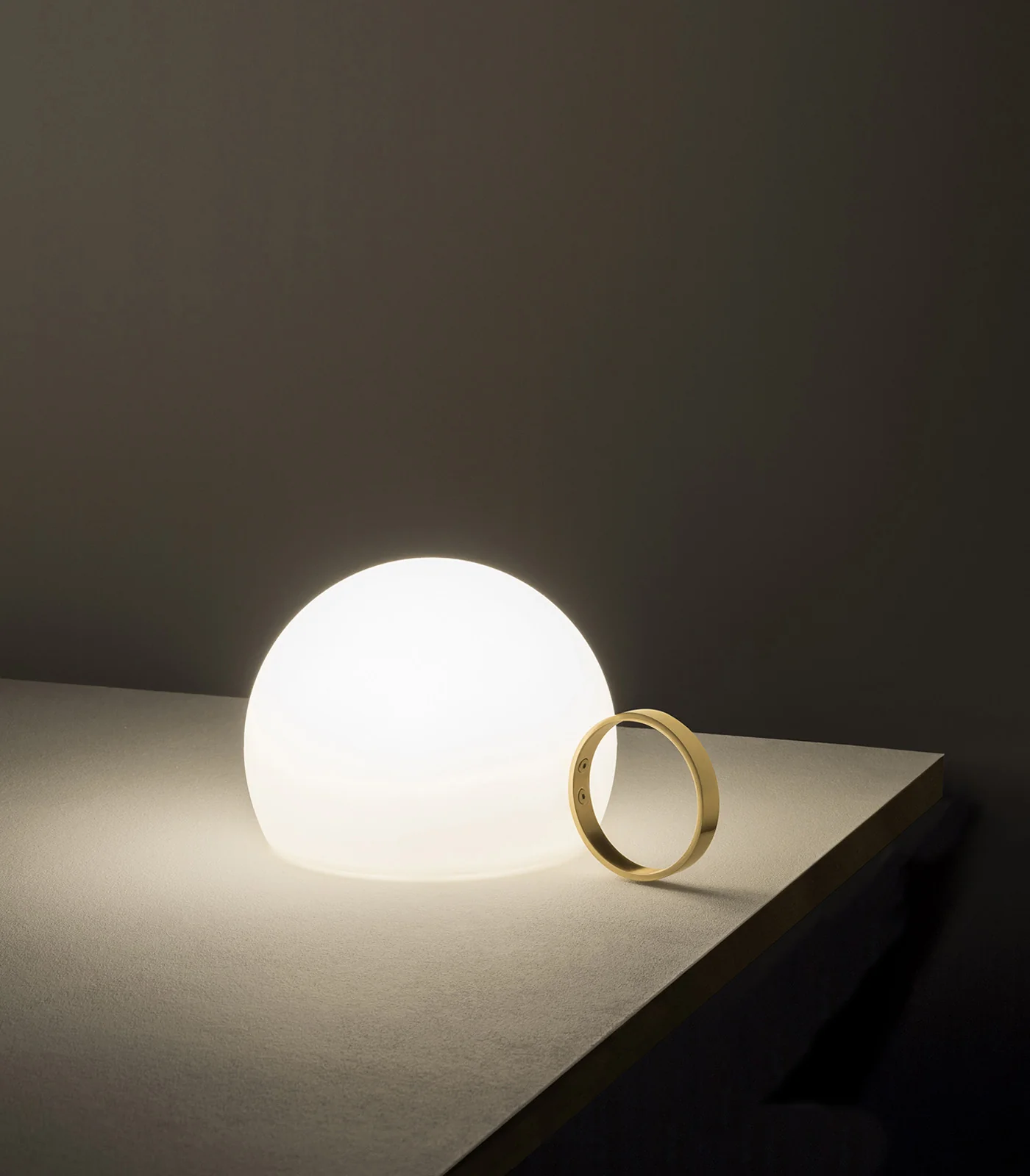 Circ Ring Table Lamp - Image 5