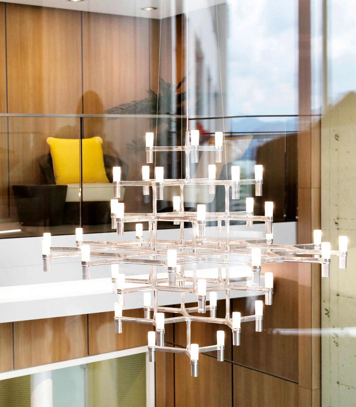 Crown Magnum Pendant Light - Image 4