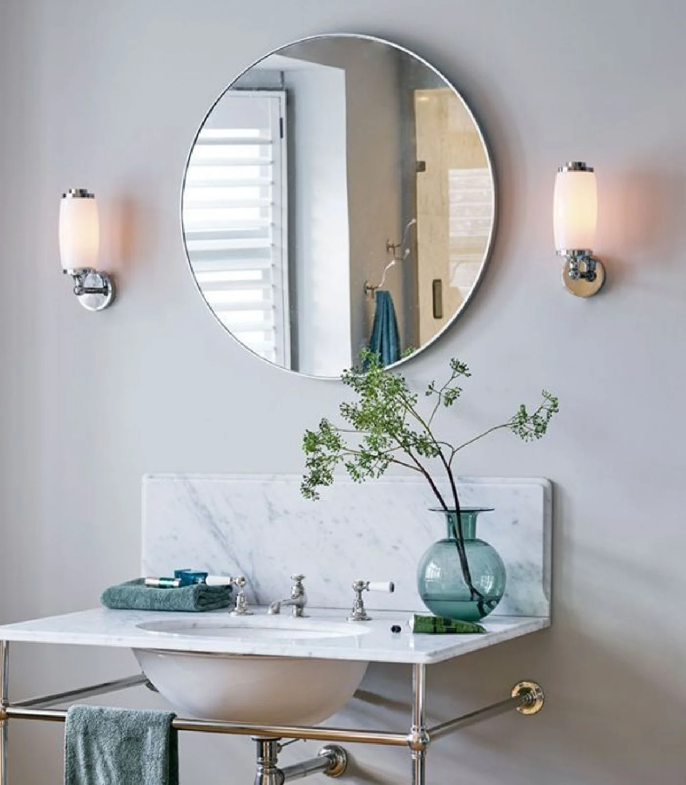 Eliot Wall Light