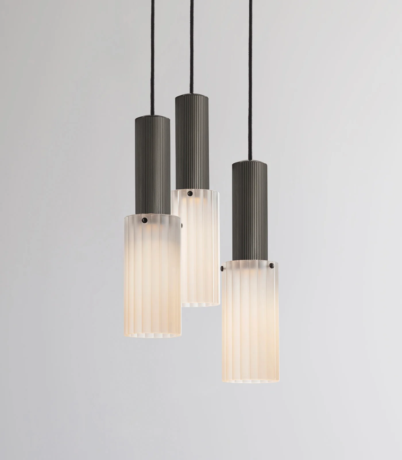 Flume Large 3lt Pendant Light - Image 4