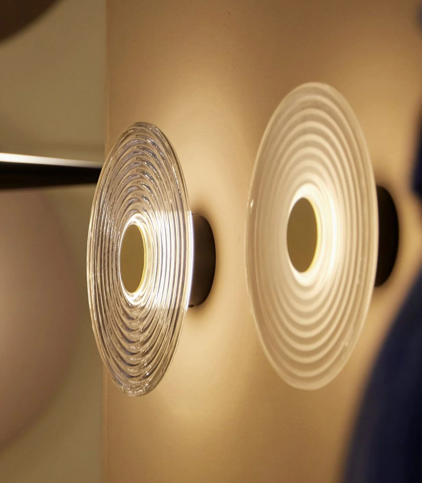 Glic Wall Light - Image 4