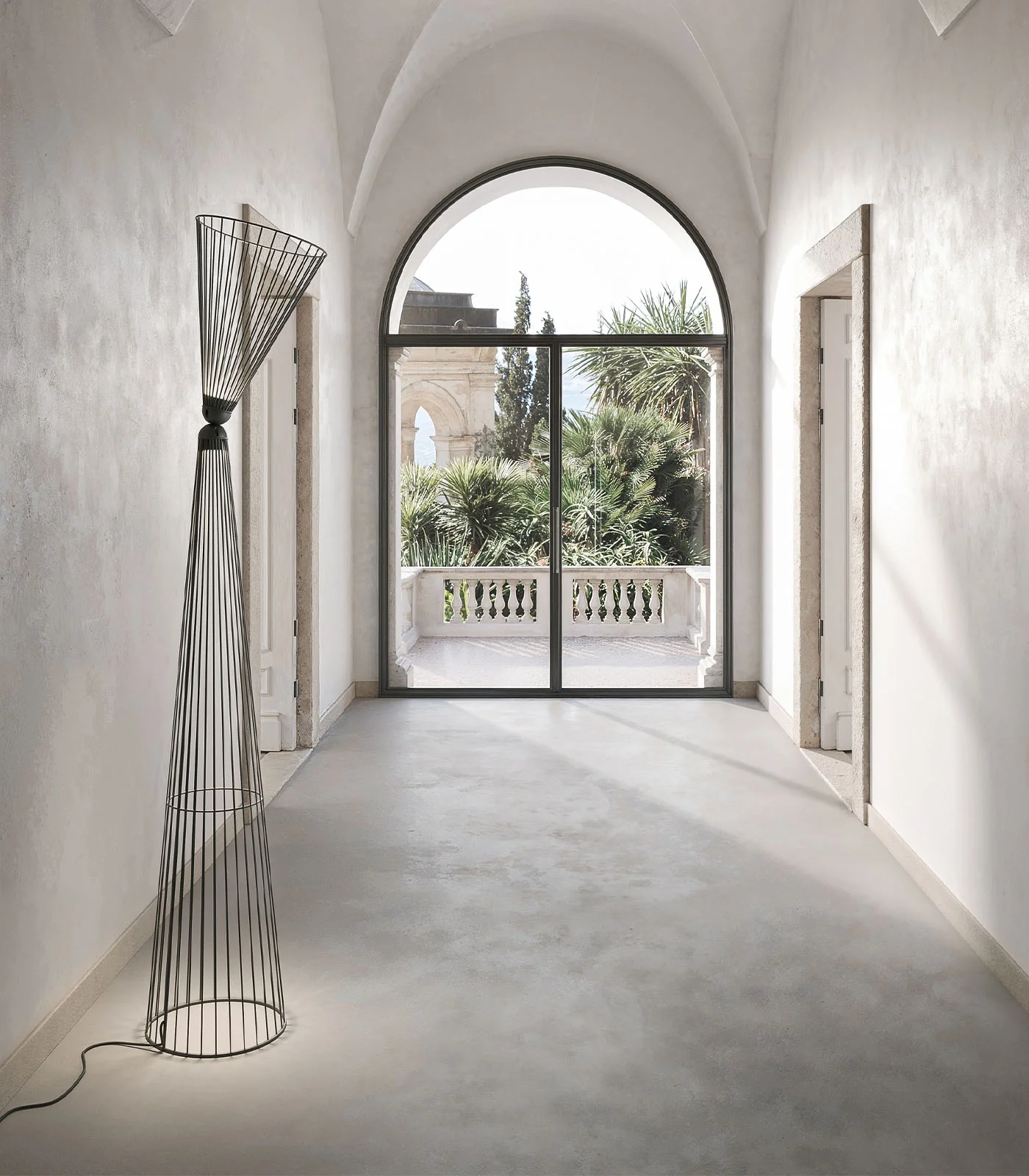 Ikonika Floor Lamp - Image 3