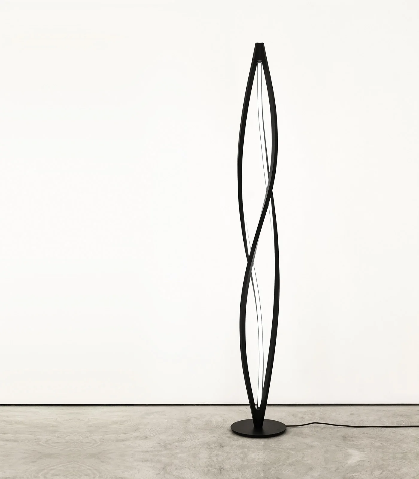 In The Wind Floor Lamp - Image 4