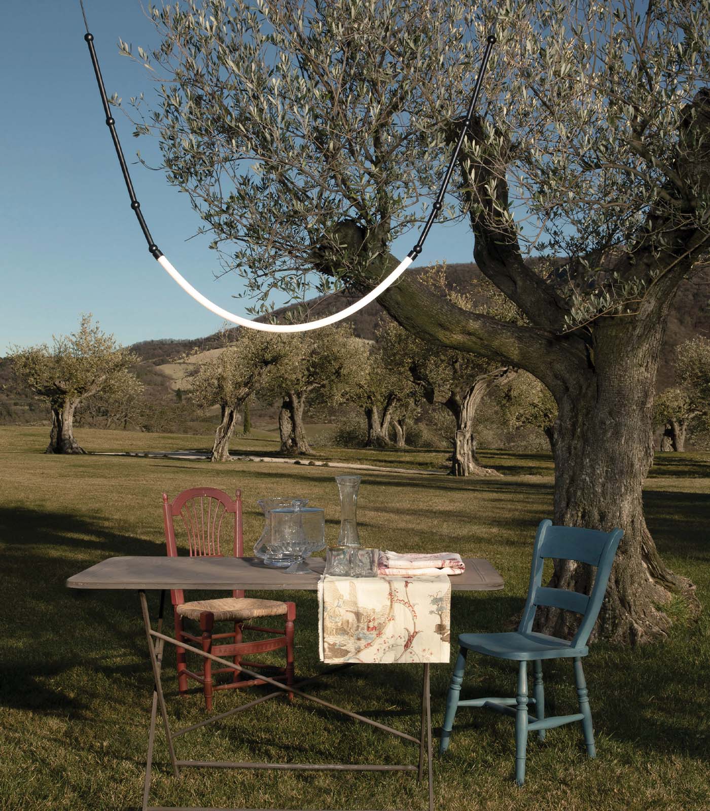 Leda Outdoor Curve Pendant Light - Image 3