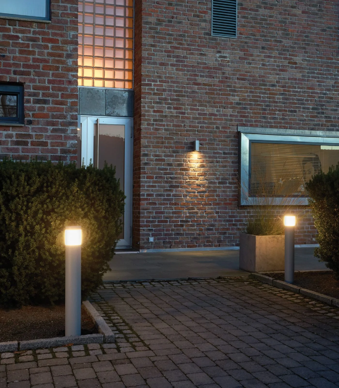 Lillesand Bollard Light - Image 4