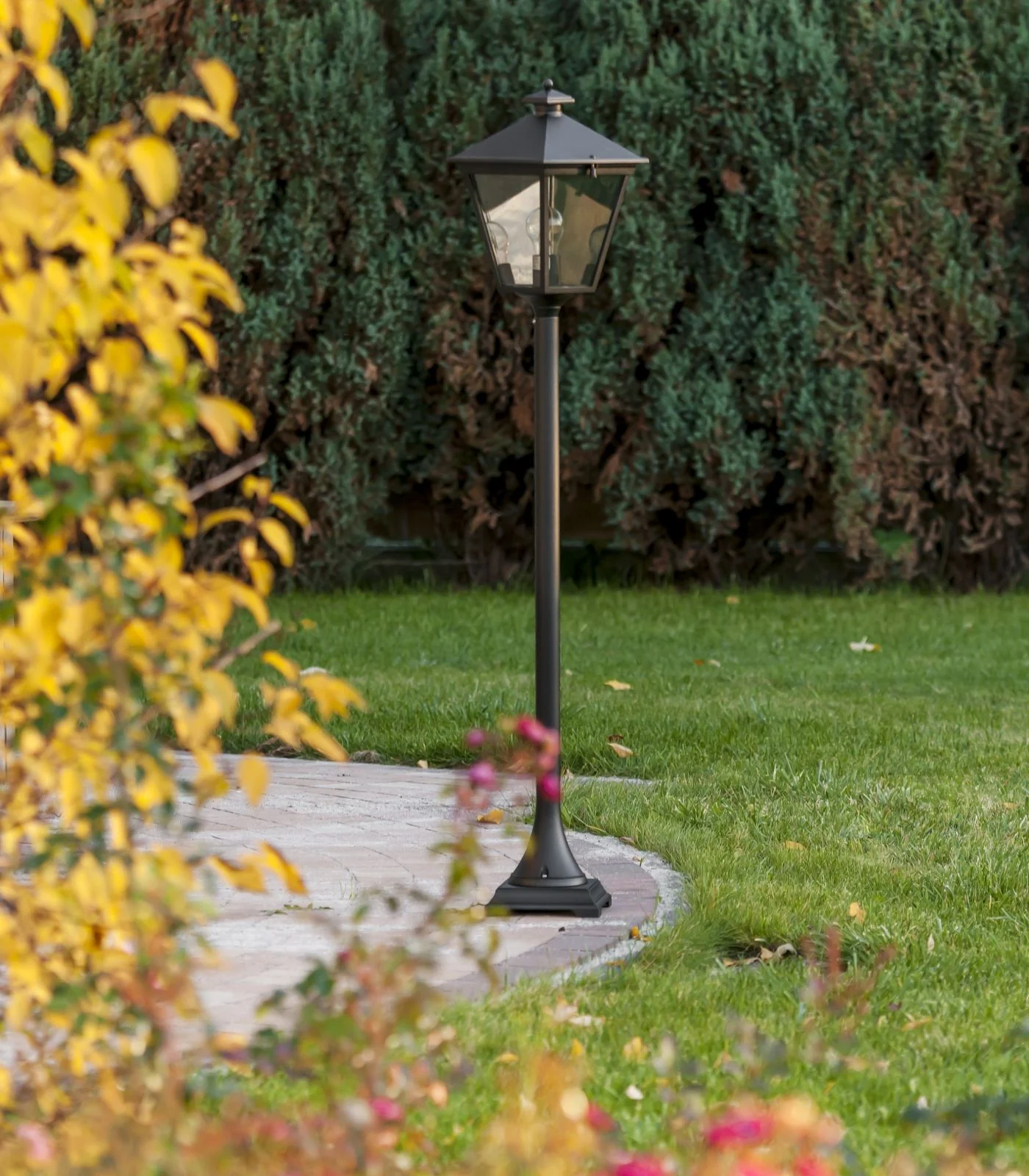 London Bollard Light - Image 3