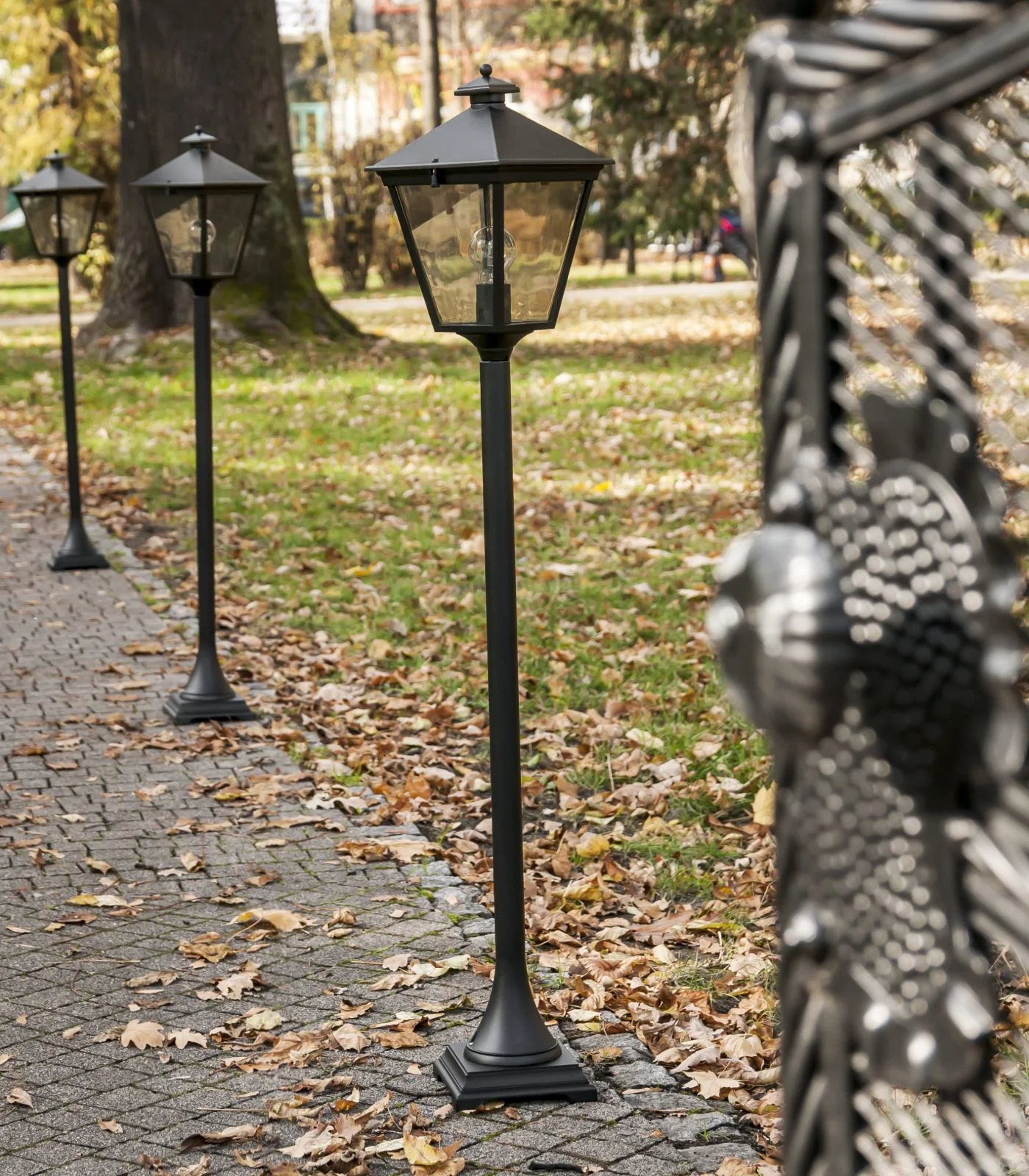 London Bollard Light - Image 4
