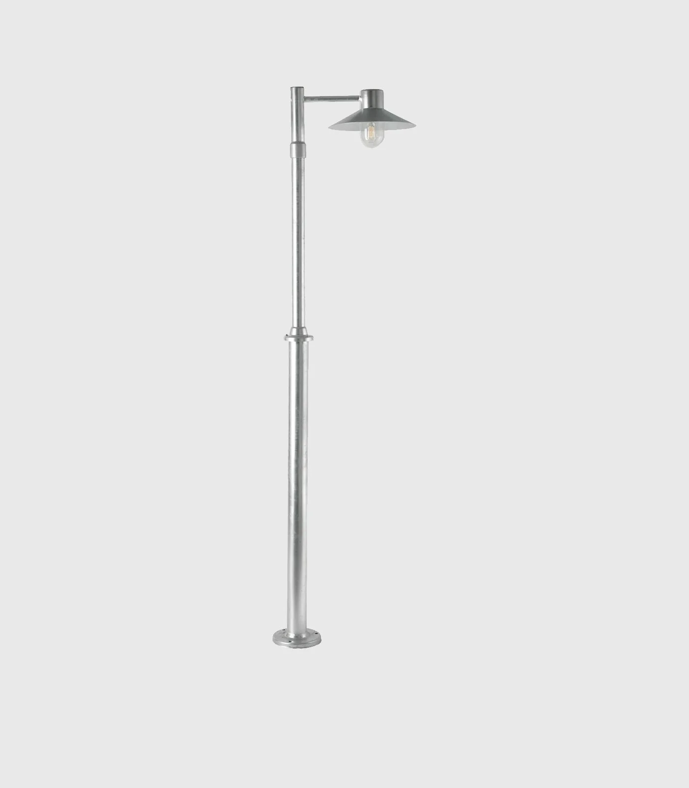 Lund Pole Light - Image 3