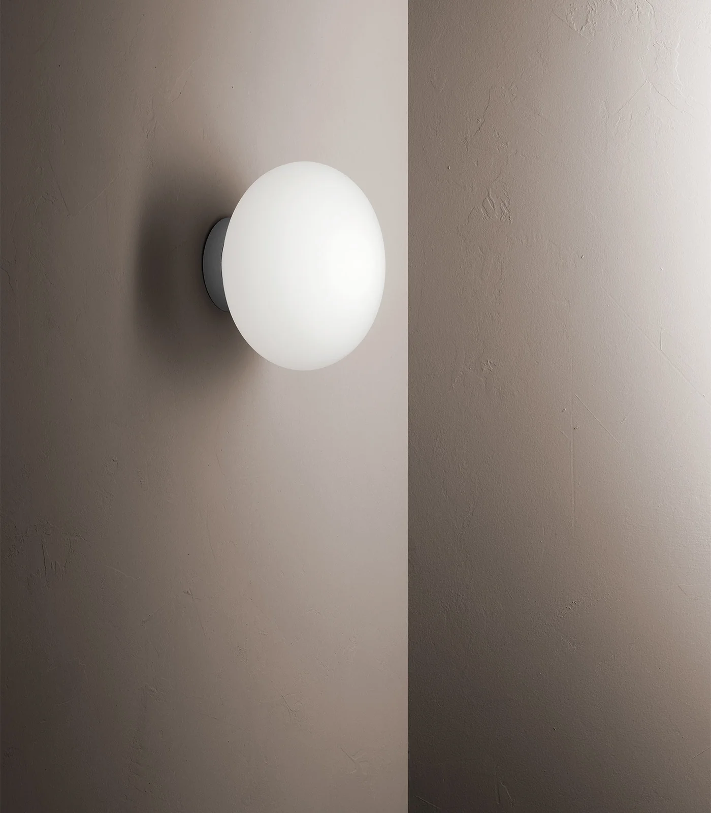 Maga Wall/Ceiling Light