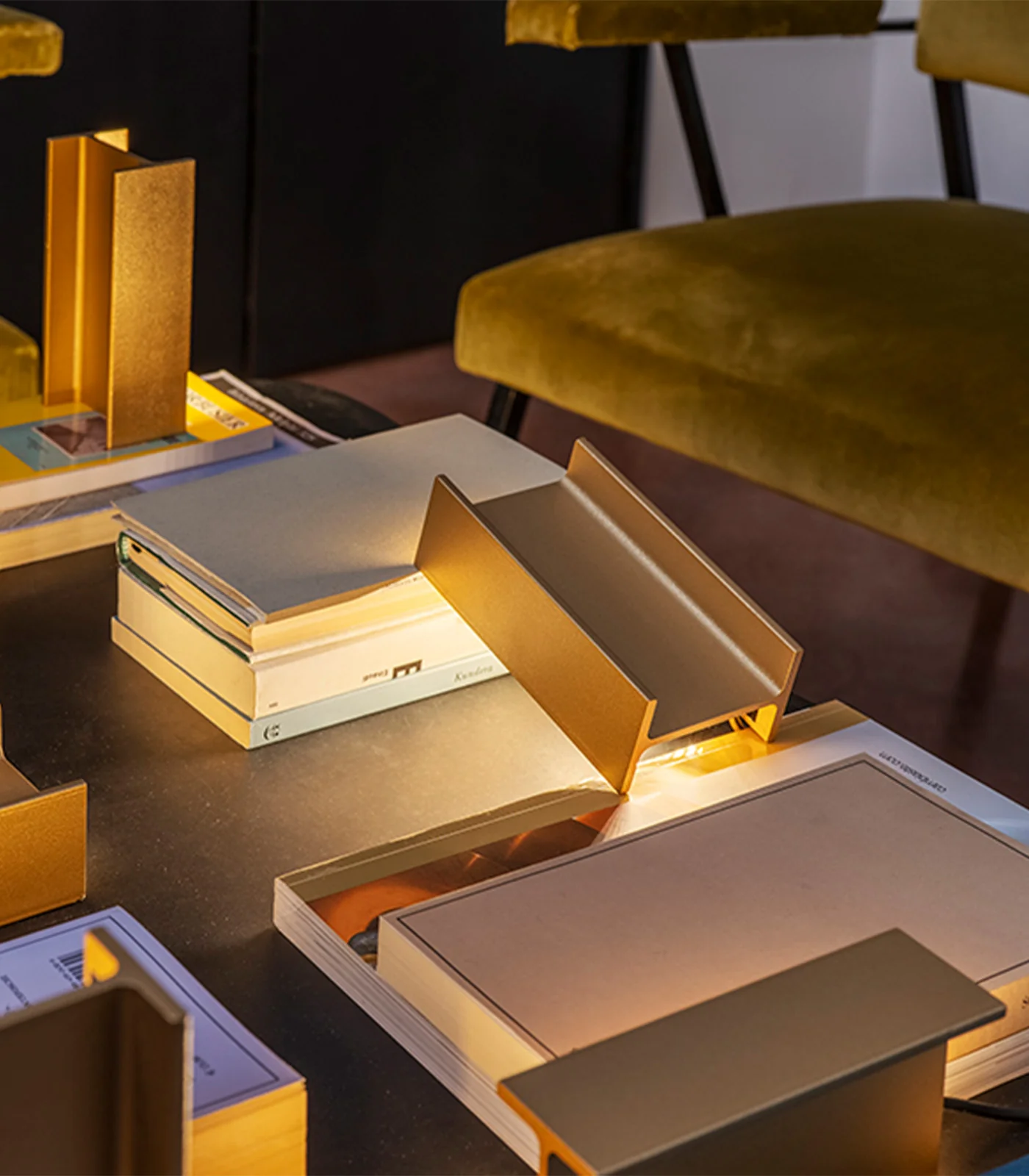 Mais Plus Table Lamp - Image 4