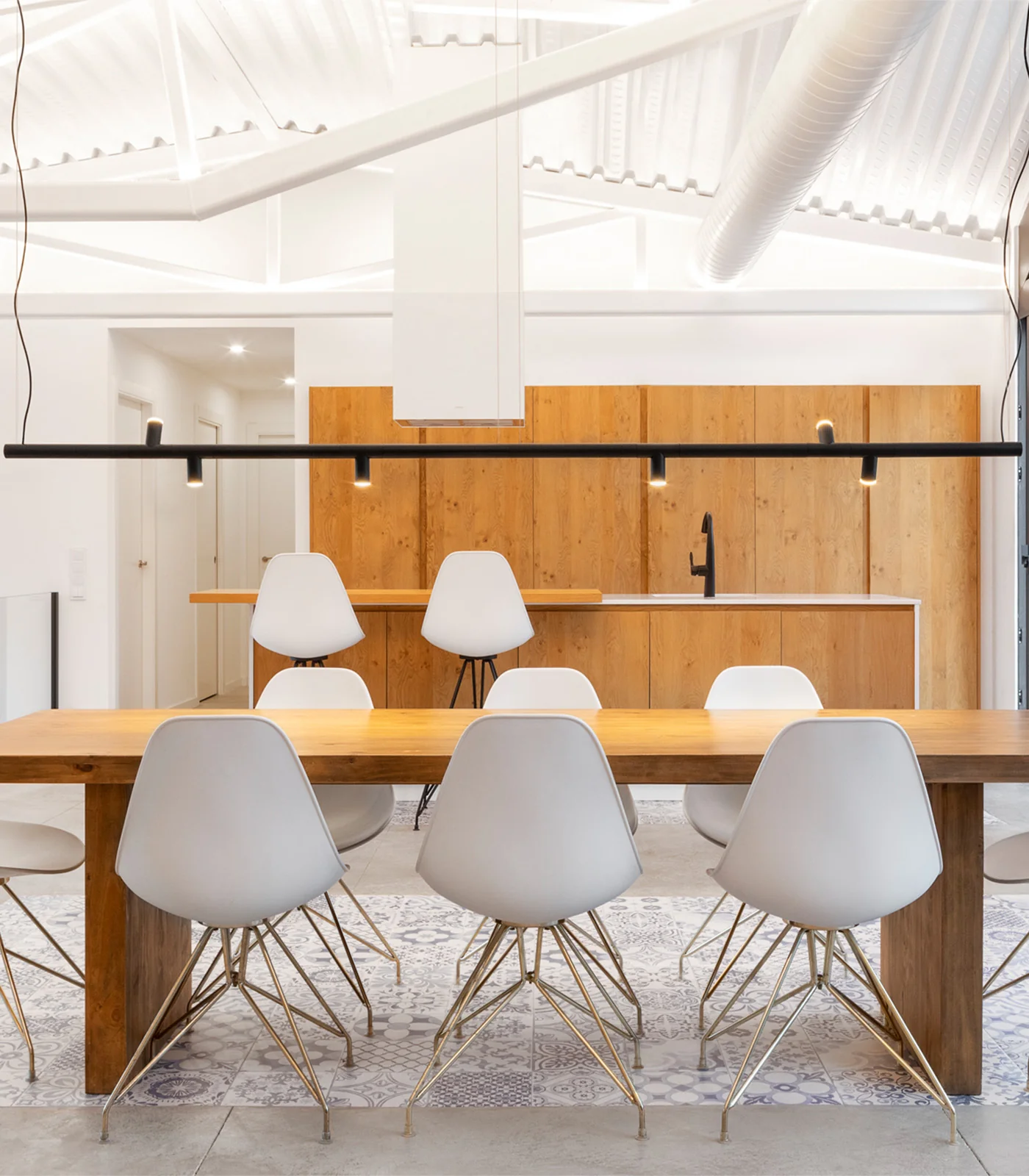 Morse Linear Pendant Light - Image 5