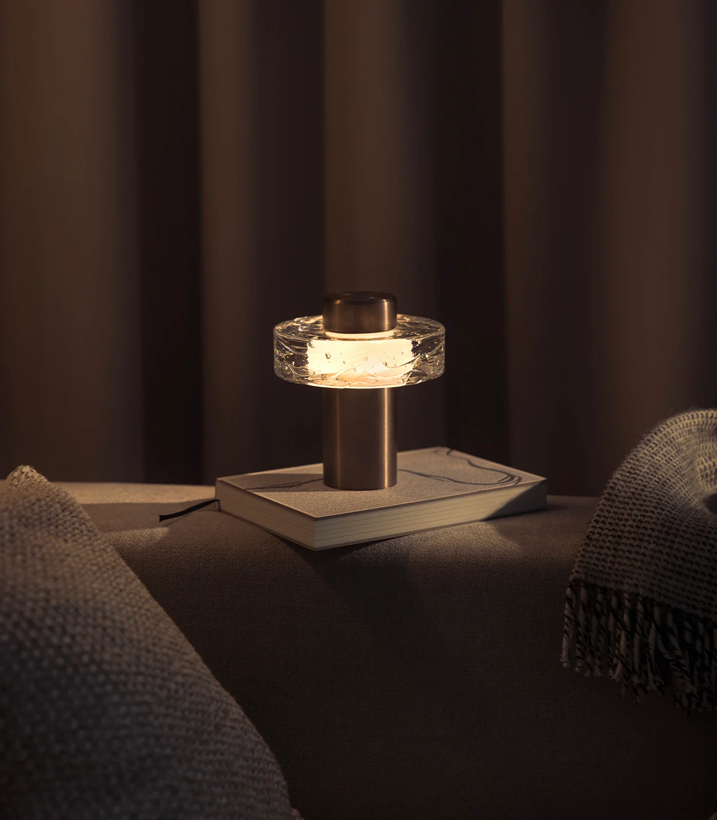 Ollo Table Lamp - Image 5
