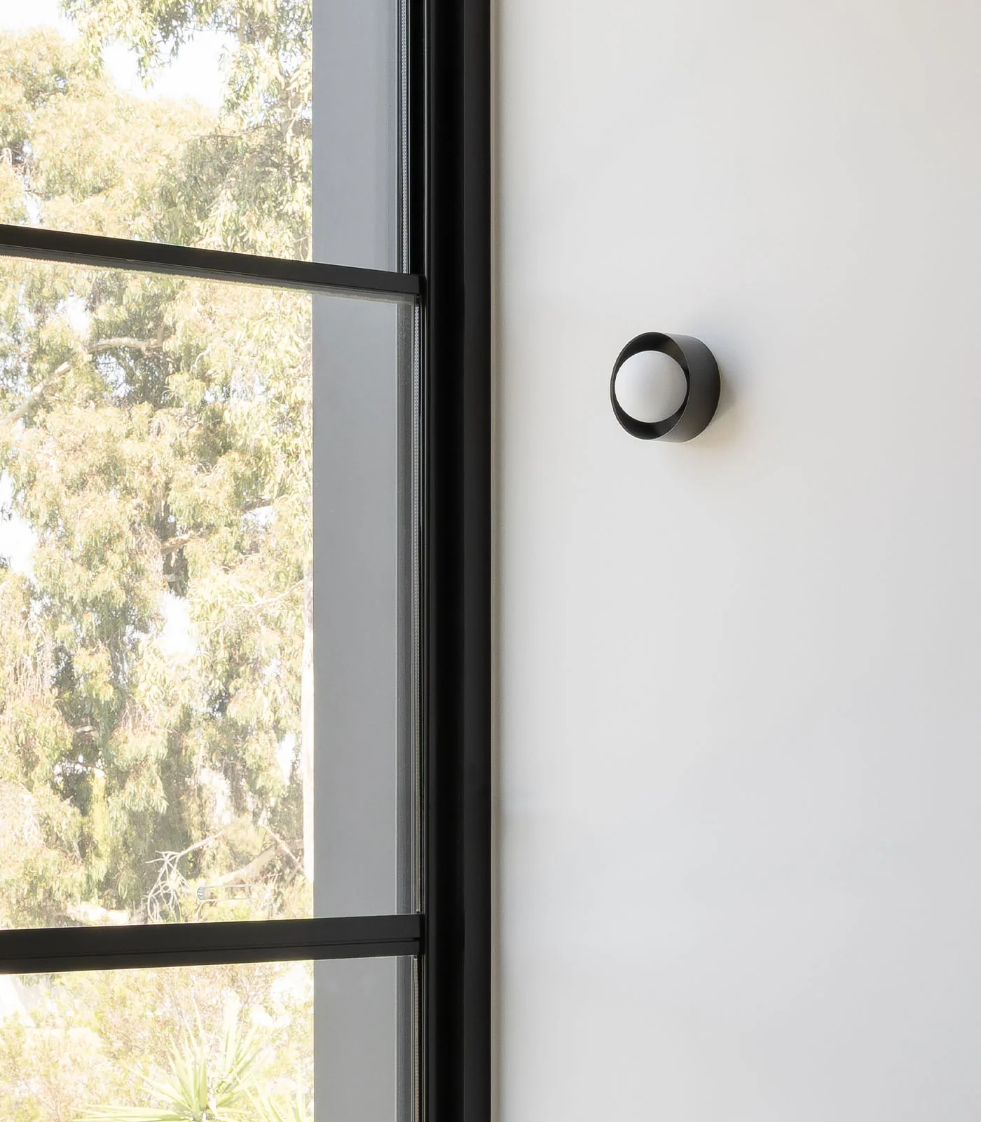 Orb Sur Wall Light - Image 4