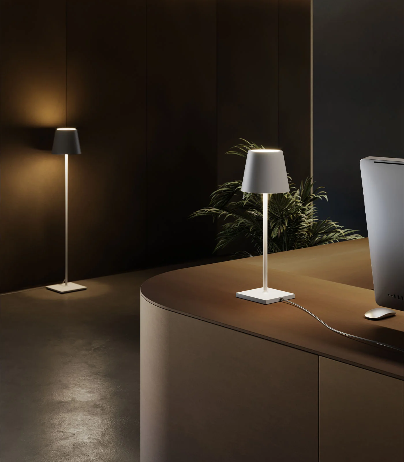 Poldina 230V Floor Lamp - Image 2