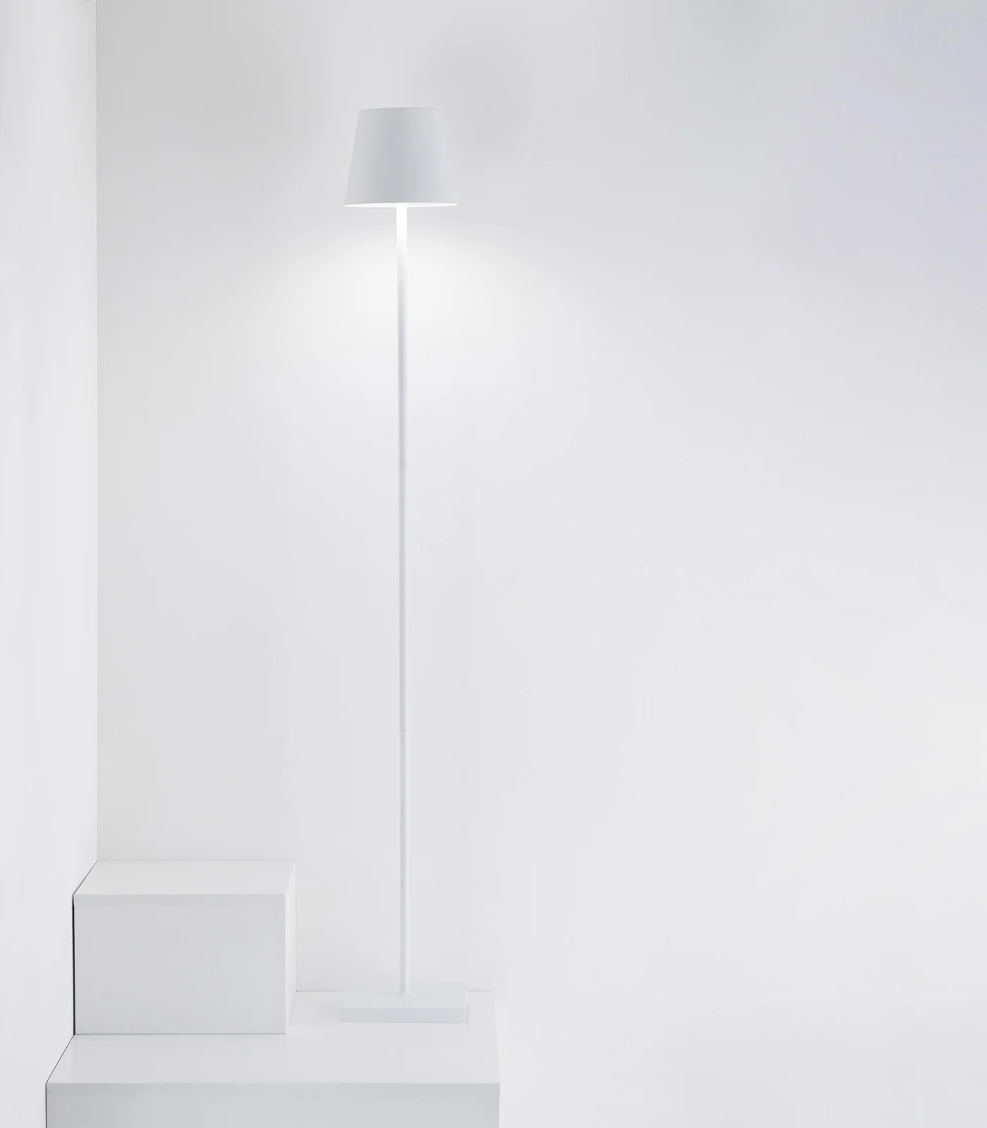 Poldina L Floor Lamp - Image 3