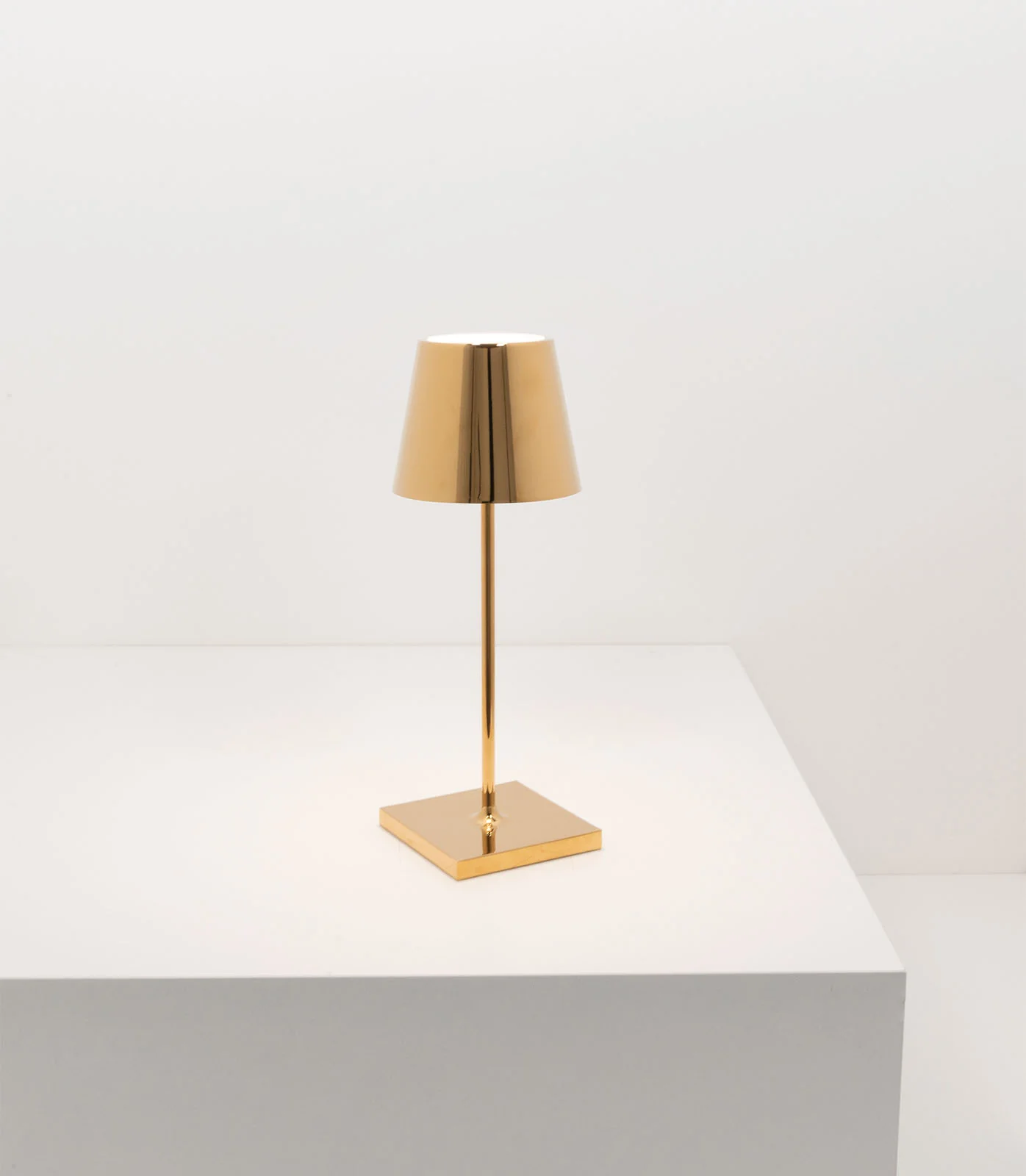 Poldina Mini Metallic Table Lamp - Image 2