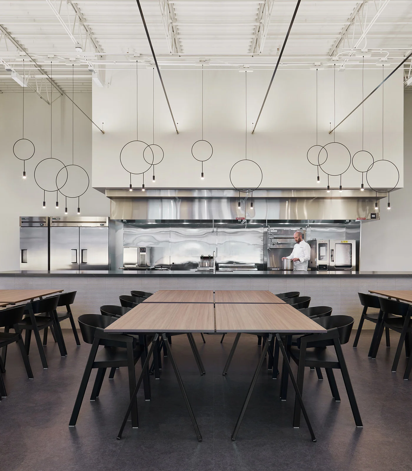 Revolta Pendant Light - Image 5