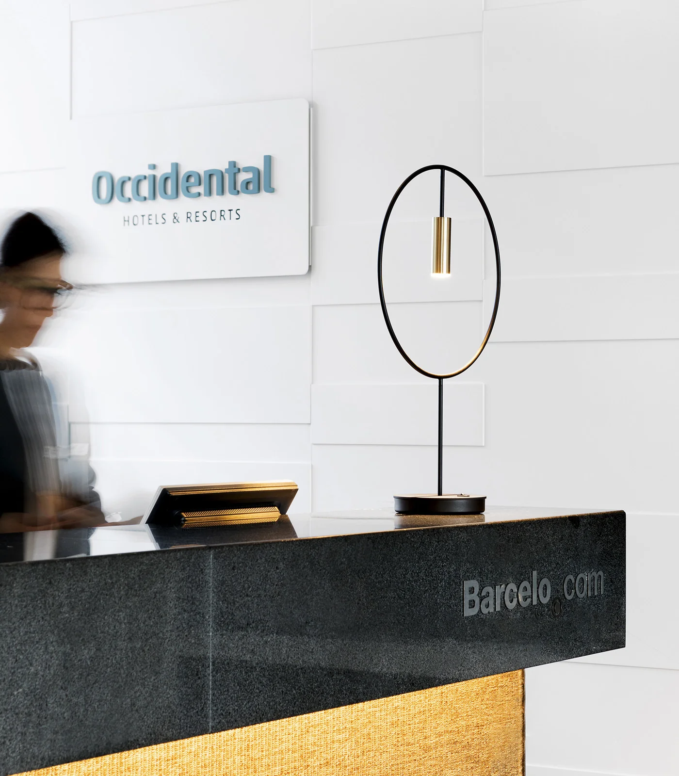 Revolta Table Lamp - Image 3
