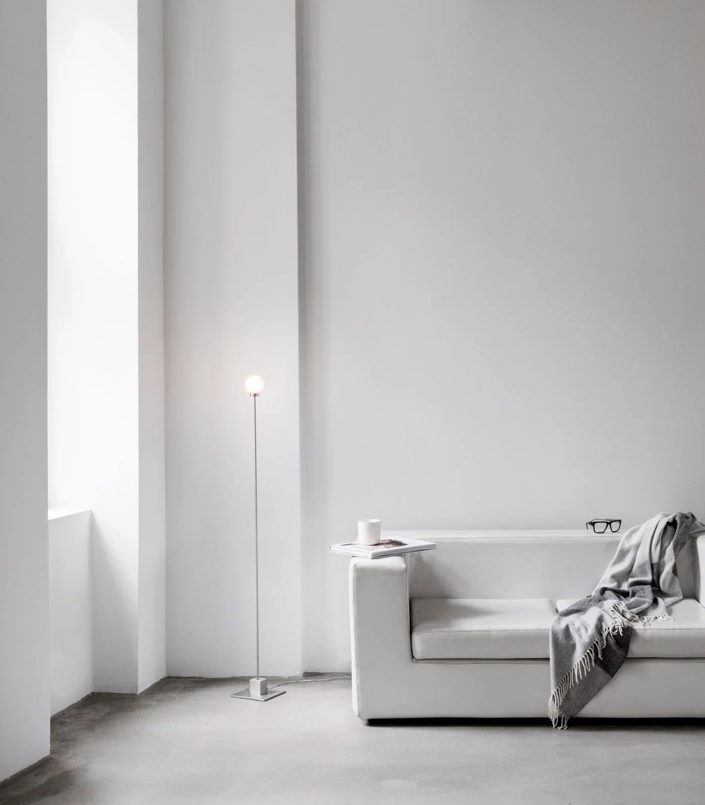 Snowball Floor Lamp - Image 6