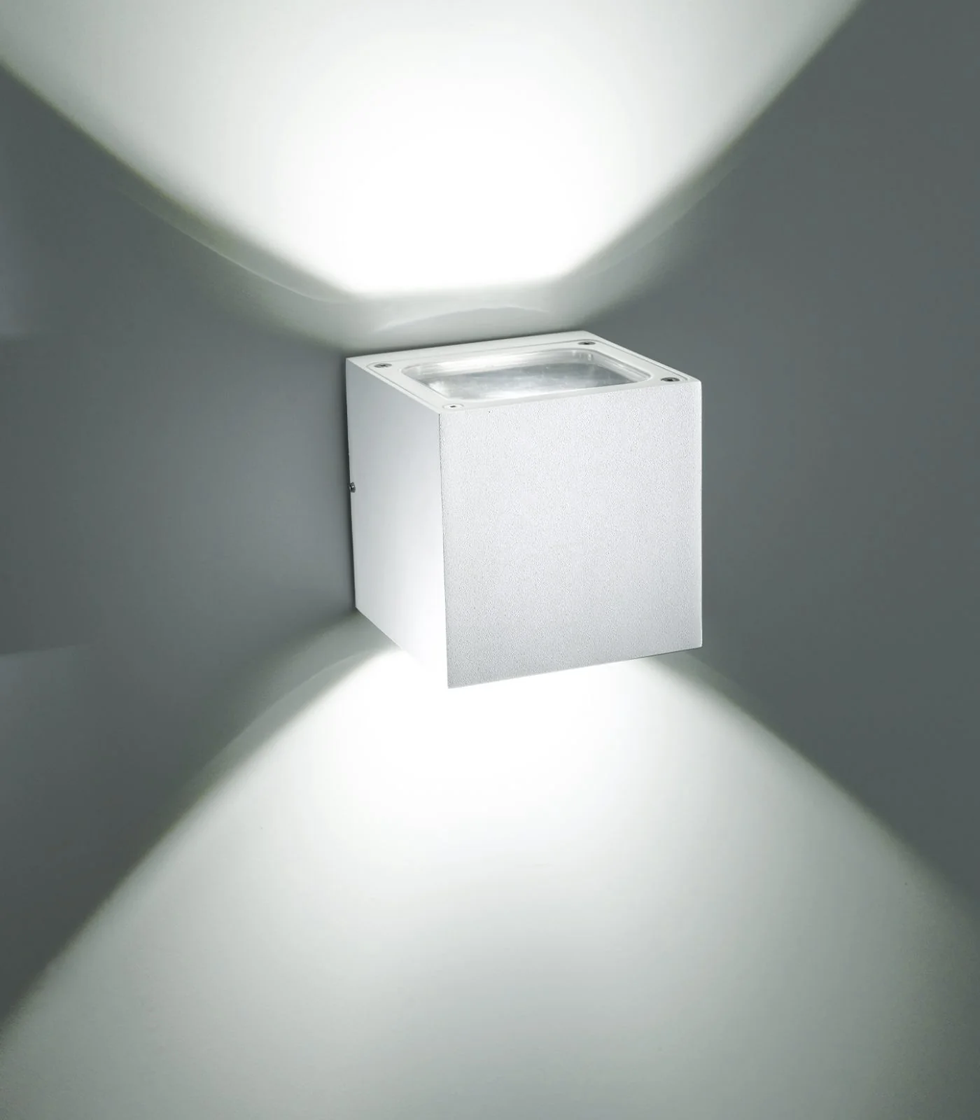 Sole Outdoor Wall Light
