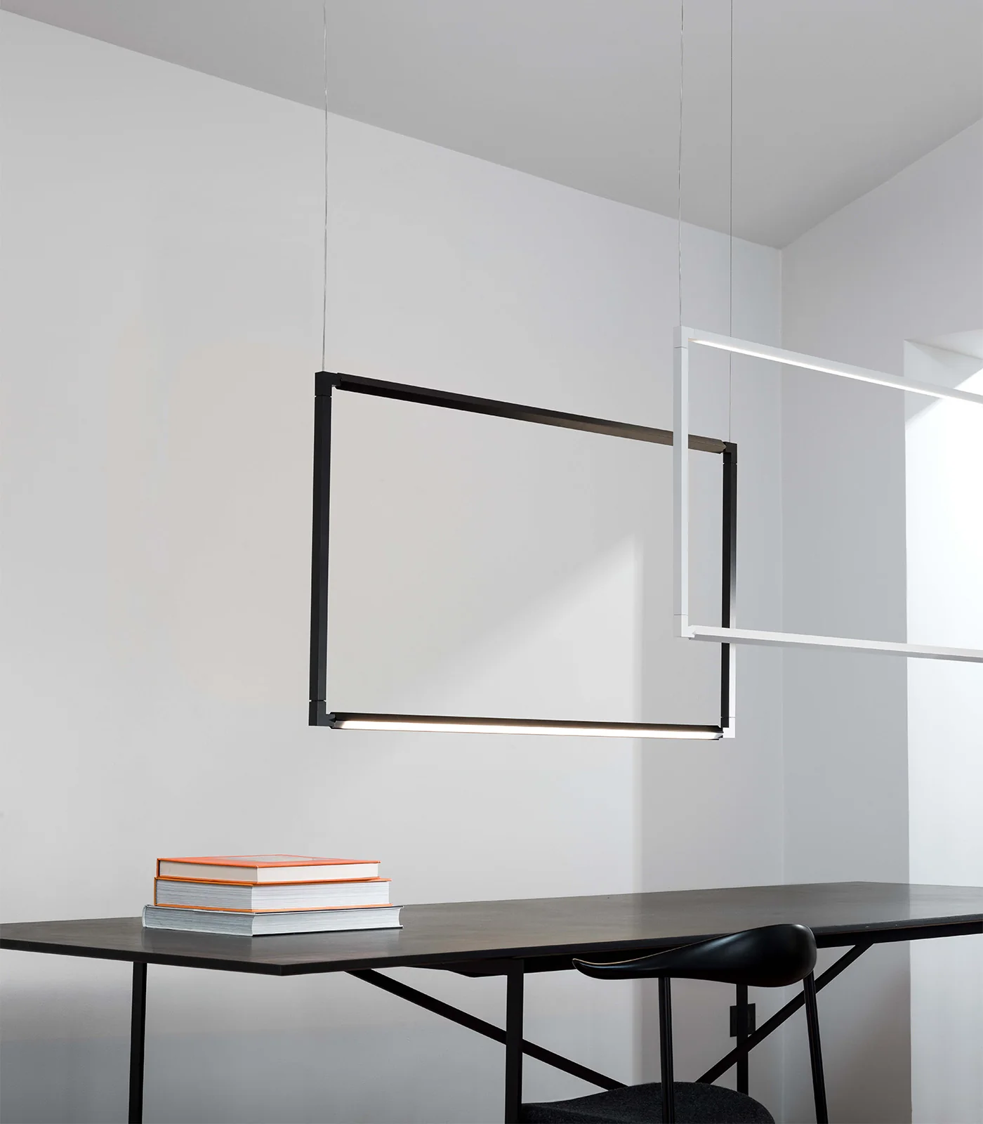 Spigolo Vertical Pendant Light - Image 3