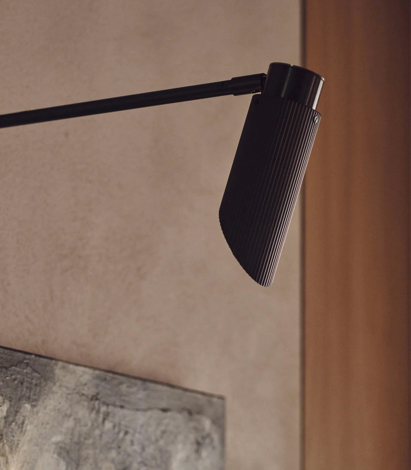 Spot Pro Long Wall Light - Image 2