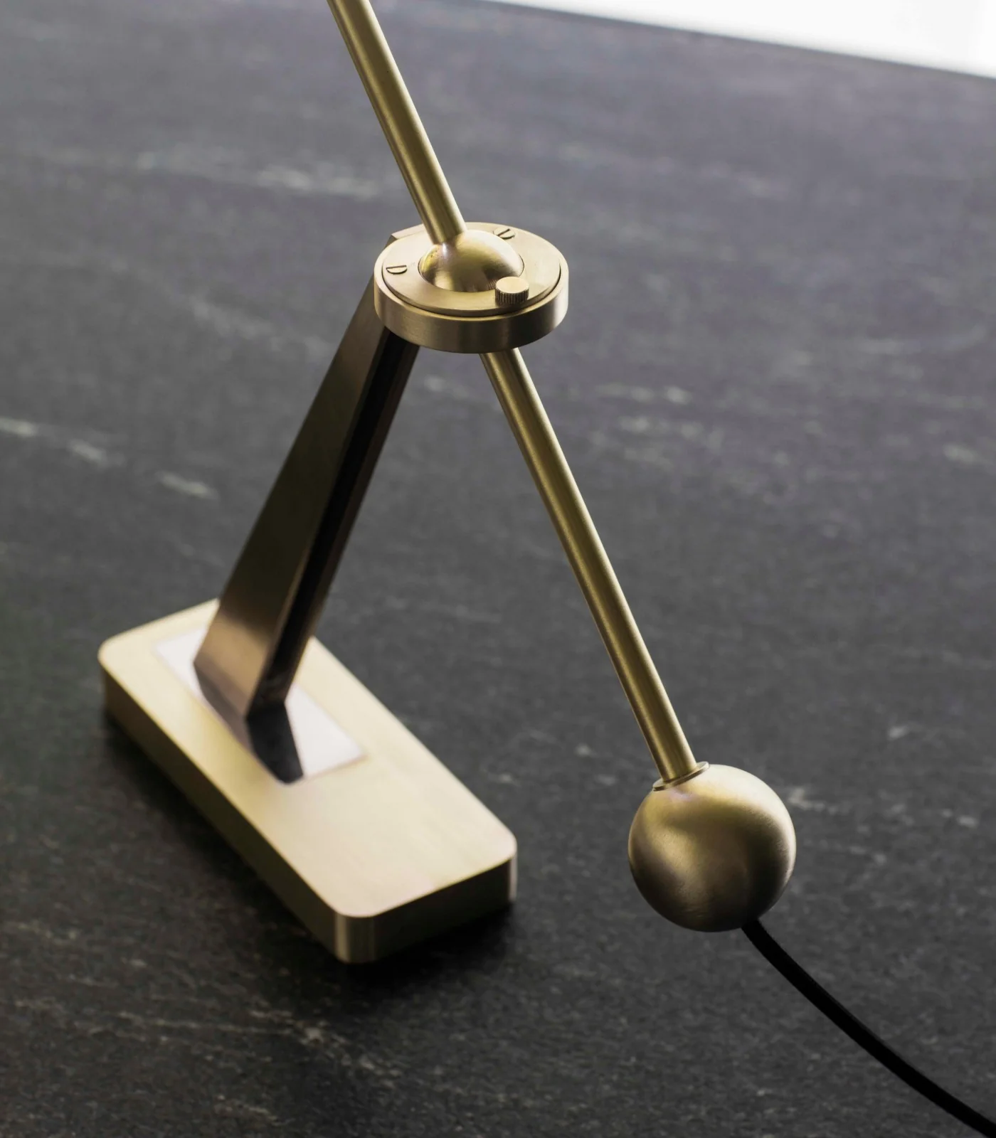Stasis Floor Lamp - Image 4