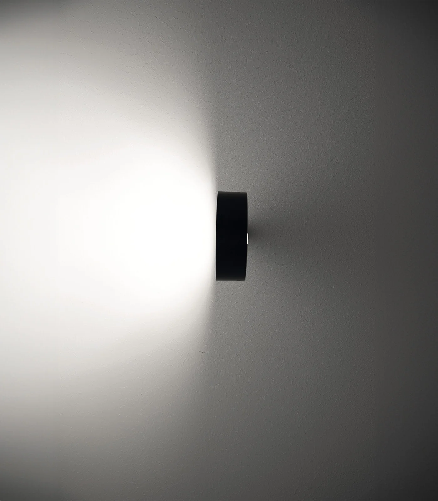 Super O Wall Light - Image 5