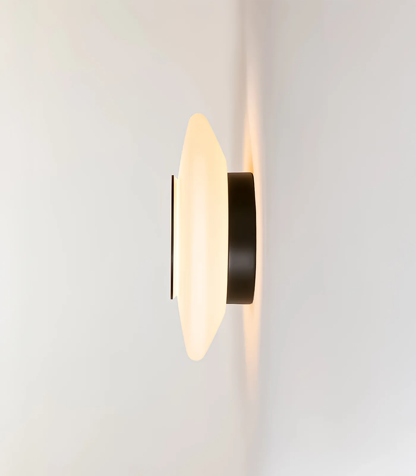 Thales Wall Light - Image 5