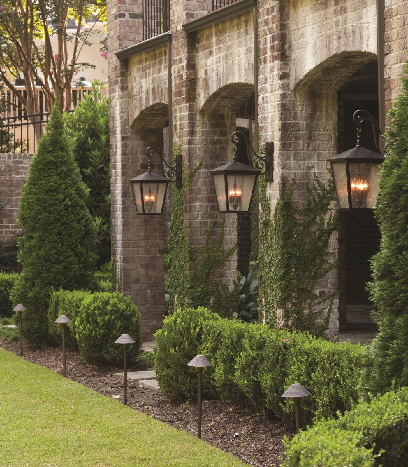 Trellis Wall Light