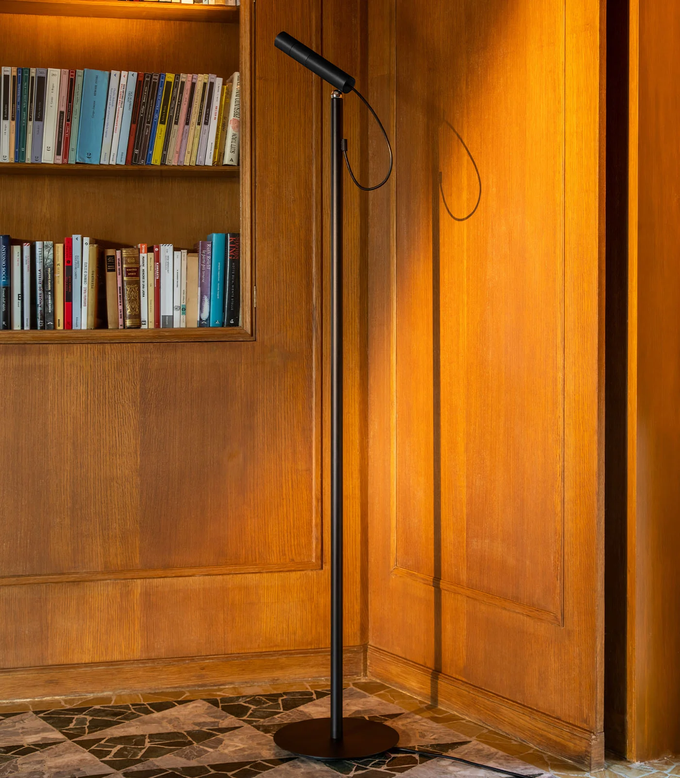 Type Floor Lamp - Image 5
