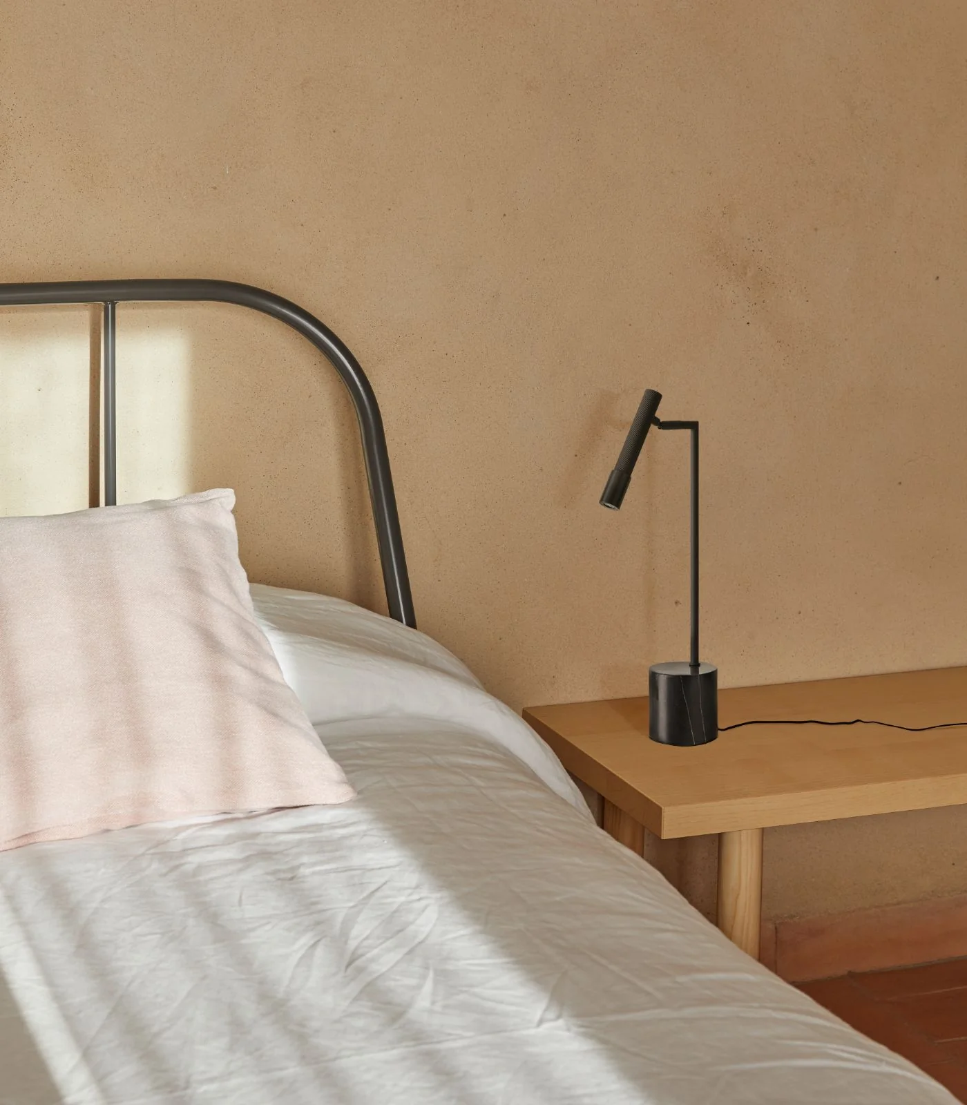Ycro Table Lamp - Image 3